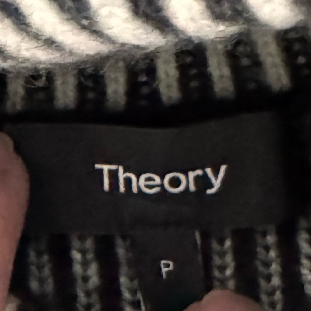Theory 100% Cashmere Striped Turtleneck - Picture 6 of 6